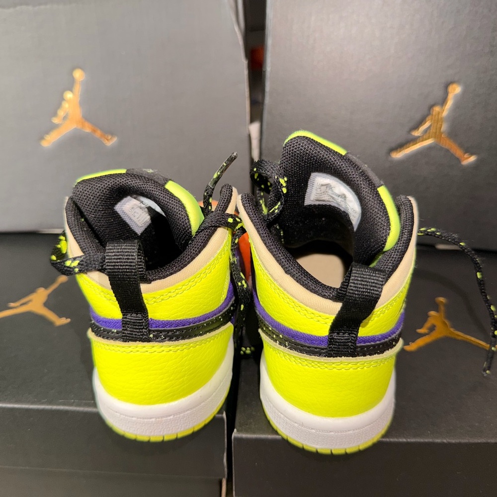 Jordan Kids Neon Yellow and Black Sneakers